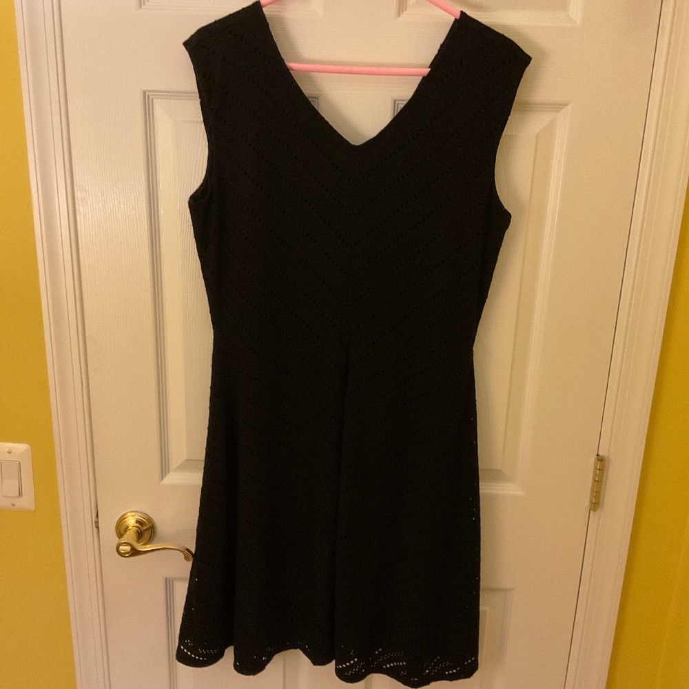 LOVELY BLACK EYELET, DRESS.  FULLY LINED.  SIZE LARGE EXCELLENT CONDITION!